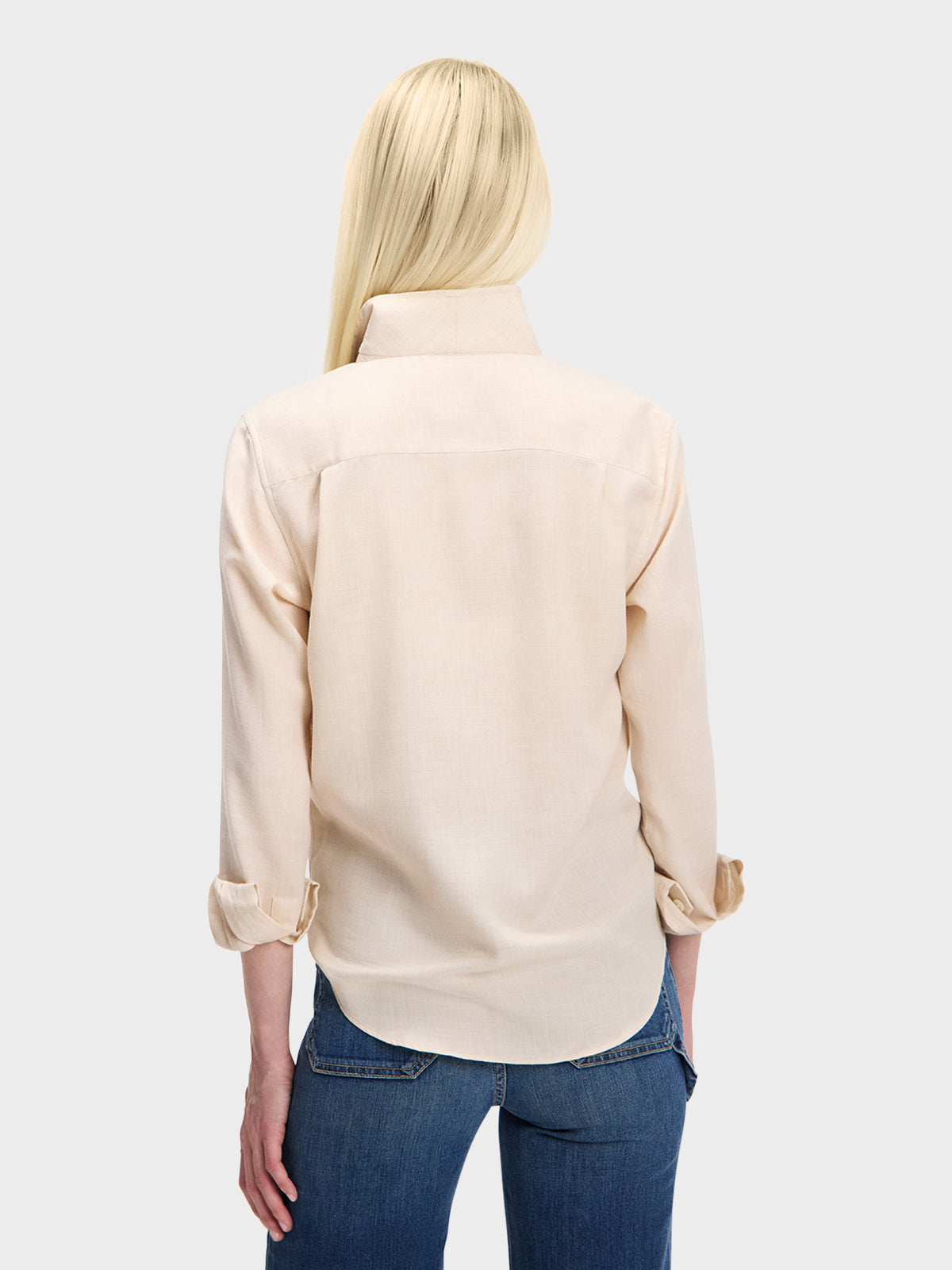 SIGNATURE: GOLDEN GIRL