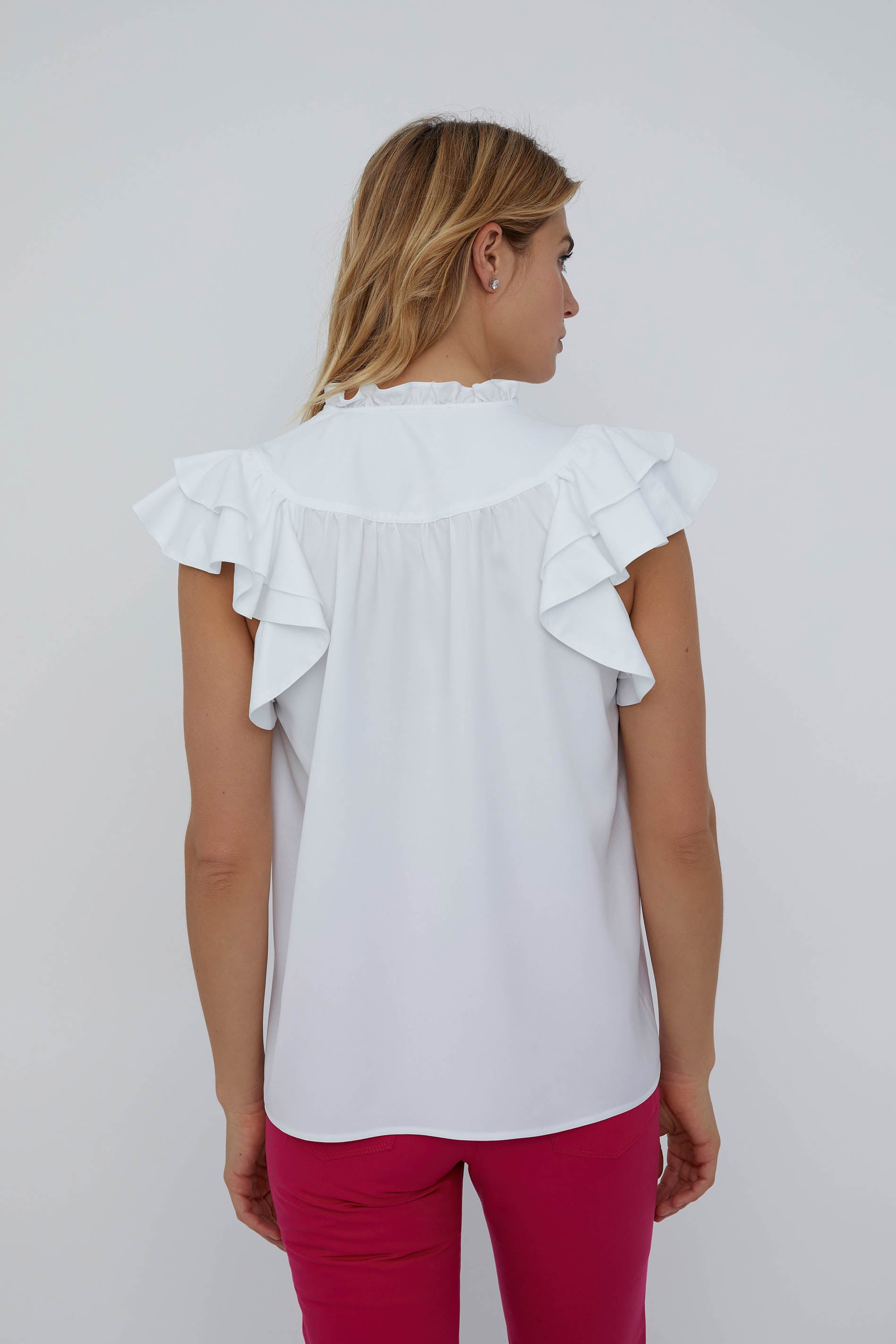 FLUTTER SLEEVE: WHITE LOTUS